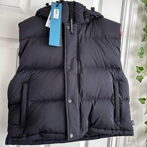 Aritzia Super Puff Shorty Vest - cliMATTE